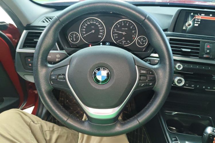 Used BMW 3 Series 2017 320Li Fashion Model Steering Wheel