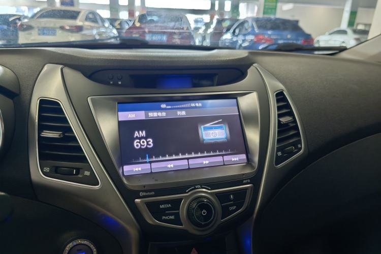 Used Hyundai Elantra (5th Generation / Langdong) 2016 1.6L Automatic Prestige Model Audio And AC Panel