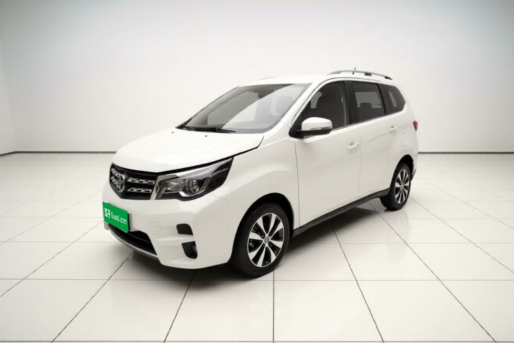 Used Venucia M50V 2017 1.5L XL Manual Comfort Edition