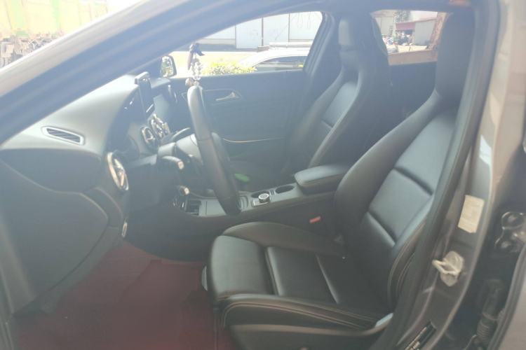 Used Mercedes-Benz GLA 2016 GLA 200 Fashion Model Left Front Seat