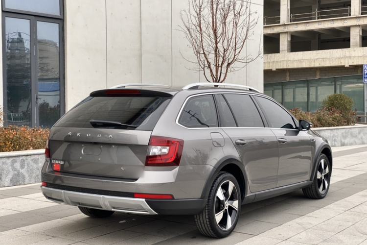 Used Skoda Octavia 2019 TSI280 DSG Luxury Edition Station Wagon China VI Standard
