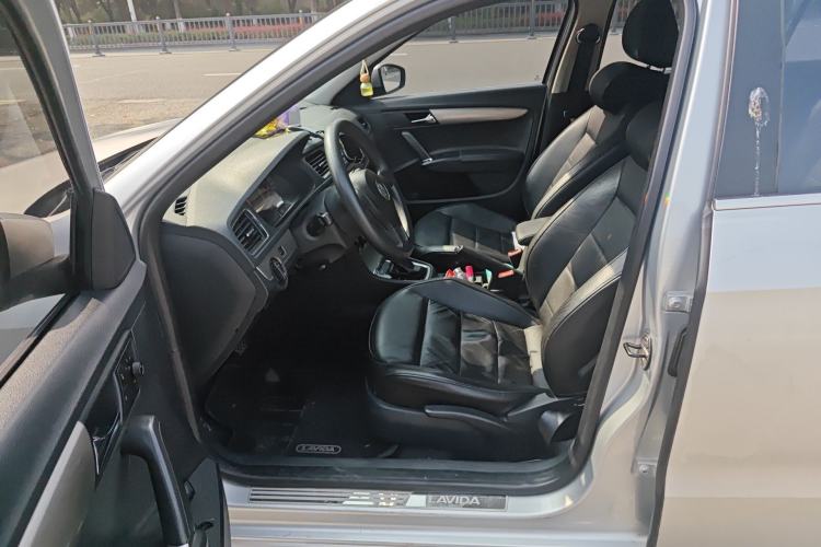 Used Volkswagen Lavida 2013 Revised Version 1.4 TSI DSG Comfort Edition
