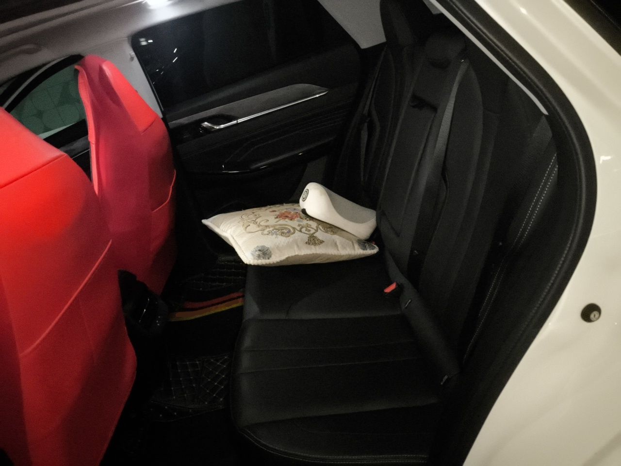 Dongfeng Aeolus Mage 2023 1.5T Prestige Edition — снимка 14