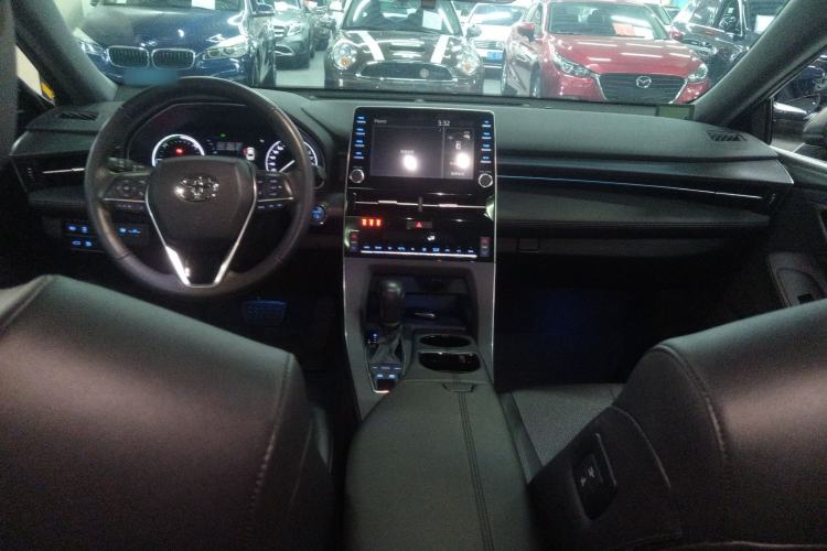 Used Toyota Avalon 2019 Dual-Engine 2.5L Luxury Edition China VI Standard Center Console