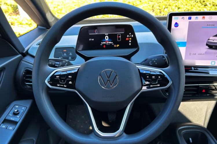 Used Volkswagen ID.3 2025 Smart Version Pure & Intelligent Enjoyment Edition
