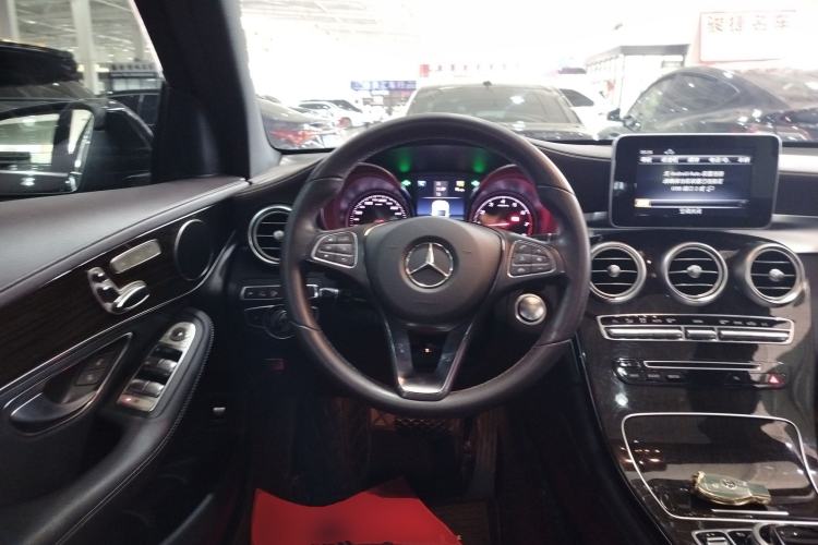 Used Mercedes-Benz GLC 2018 GLC 260 4MATIC Luxury Model