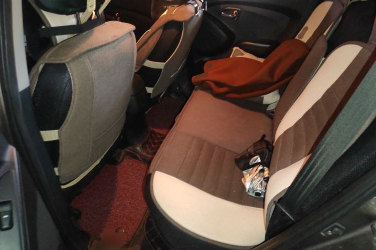 Used Hyundai ix35 2012 2.0L Automatic Two-Wheel Drive New Edition GL Left Rear Seat