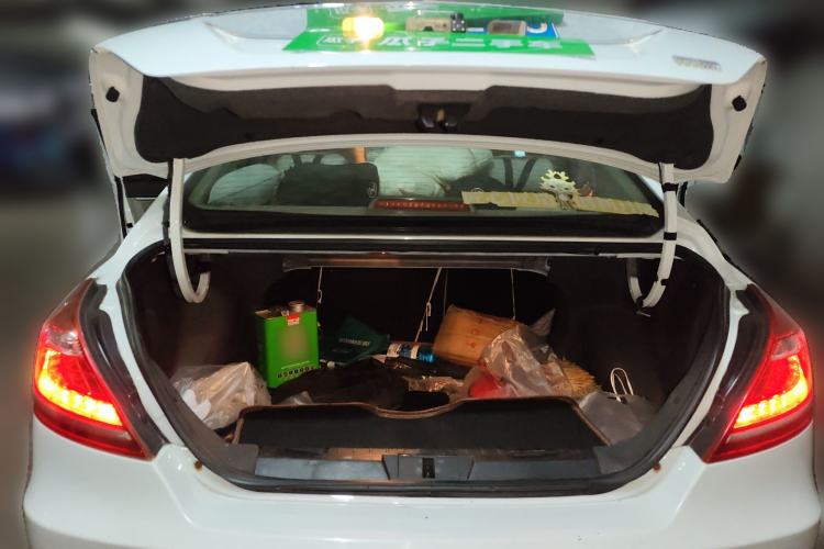 Used Geely Auto Emgrand 2014 Sedan 1.5L Manual Fashion Edition Trunk