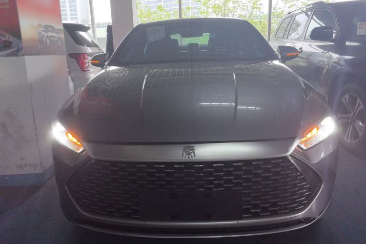 Used BYD Qin PLUS 2021 DM-i 55KM Flagship Model Front