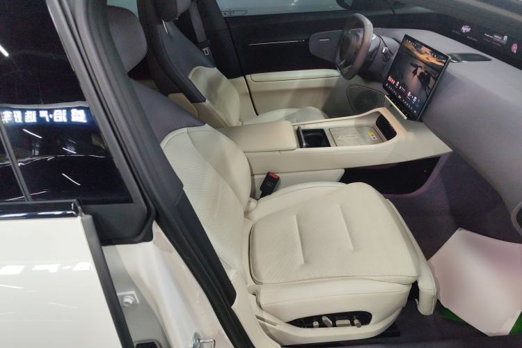 Used Avatr 12 2025 Max Extended-Range Edition Right Front Seat