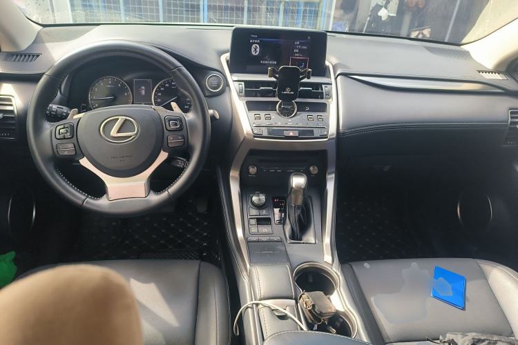 Used Lexus NX 2018 300 Front-Drive Freeline Edition Center Console