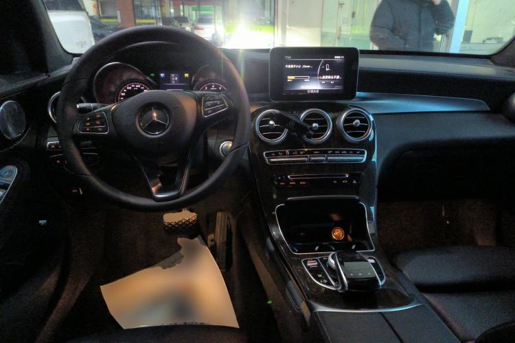 Used Mercedes-Benz GLC 2017 GLC 260 4MATIC Luxury Model