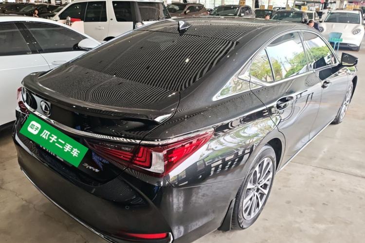 Used Lexus ES 2023 200 Excellence Edition