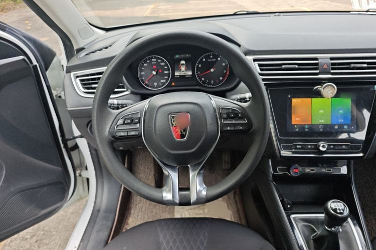 Used Roewe i5 2020 1.5L Manual 4G Connect Luxury Edition