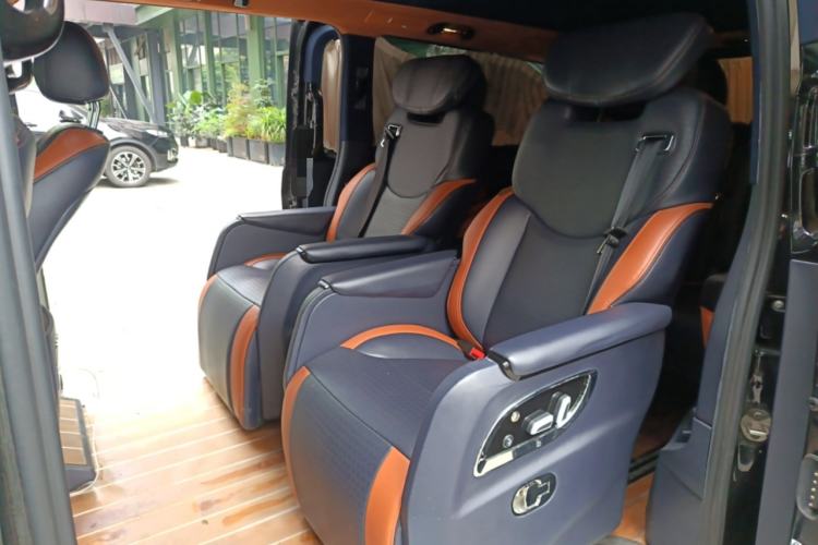 Used Mercedes-Benz Vito 2018 2.0T Business Version China V Emission Standard Left Rear Seat