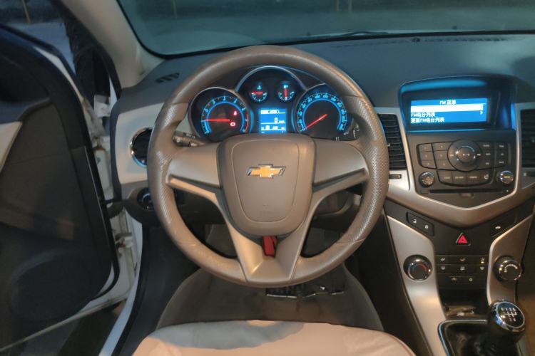 Used Chevrolet Cruze 2015 1.5L Classic SL MT