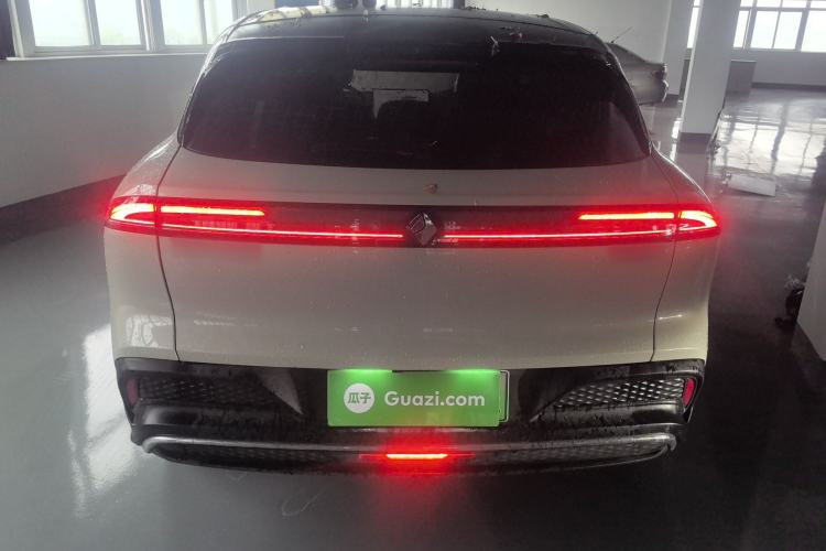 Used Baojun Yunhai 2024 600km Pure Electric Version Rear