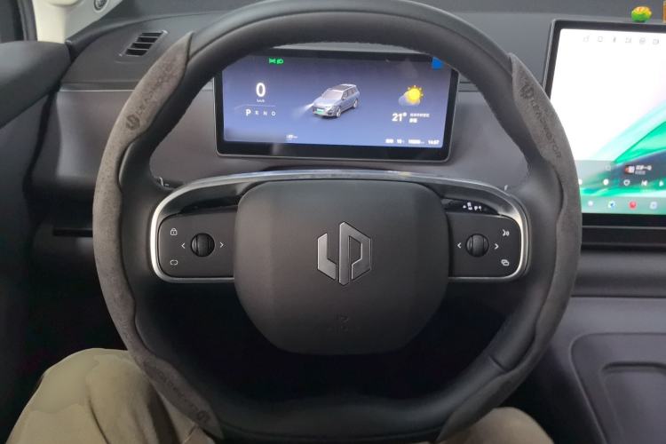 Used Leapmotor C16 2024 Range-Extended 200 Luxury Edition Steering Wheel