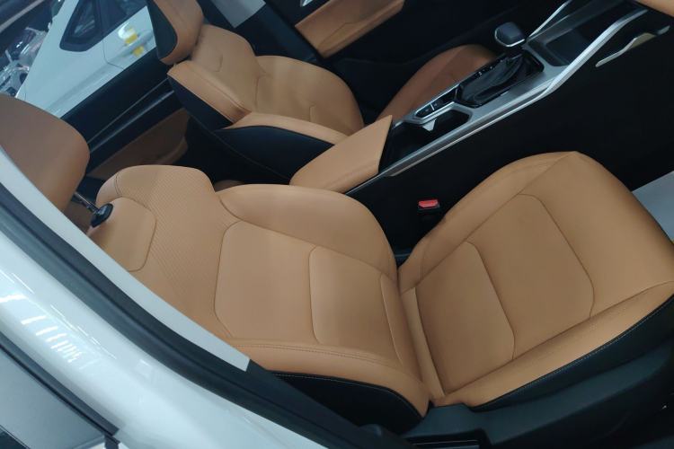 Used Geely Auto Emgrand 2025 4th Generation 1.5L CVT Flagship Version