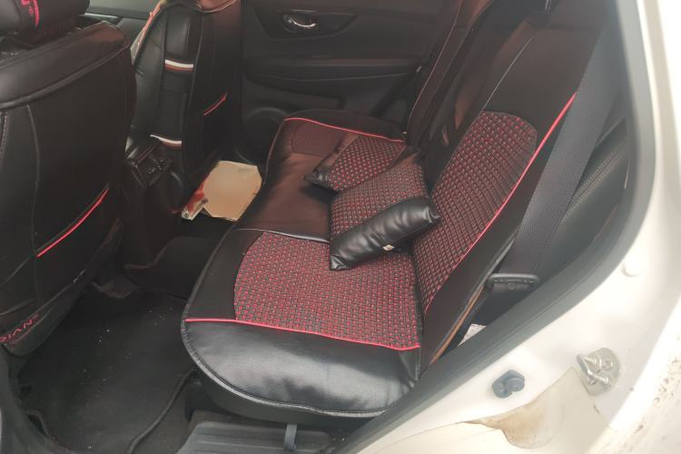 Used Nissan X-Trail 2017 2.5L CVT 7-Seater Leading Edition 4WD Left Rear Seat