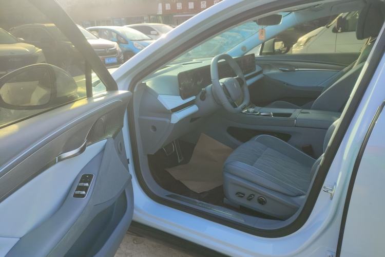 Used VOYAH PASSION 2023 Four-Wheel Drive Standard Edition
