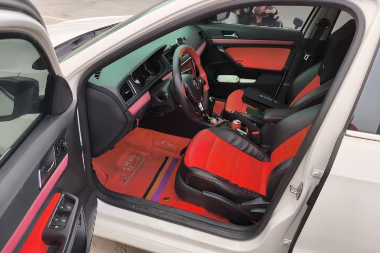 Used Volkswagen Lavida 2017 1.6L Manual Fashion Edition
