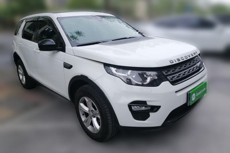 Used Land Rover Discovery Sport 2017 2.0T PURE Front Right 45 Deg