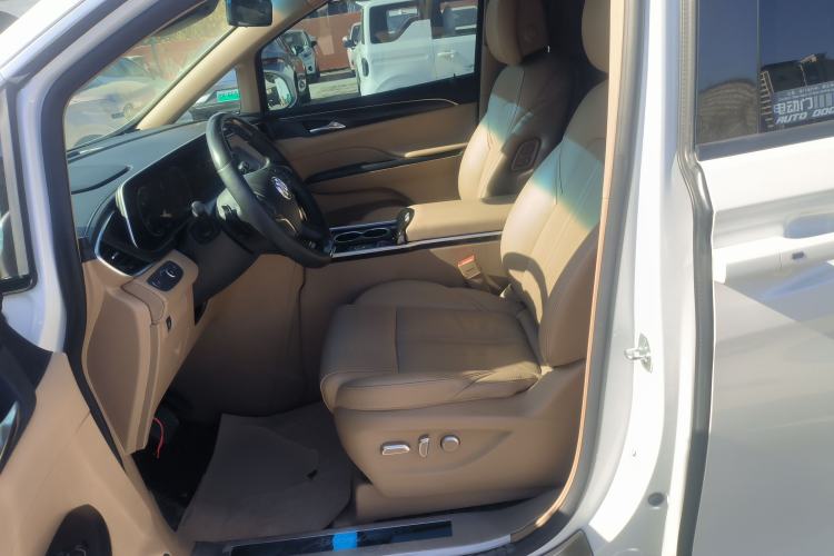 Used Buick GL8 2021 ES Land Cruiser 653T Luxury Edition Left Front Seat