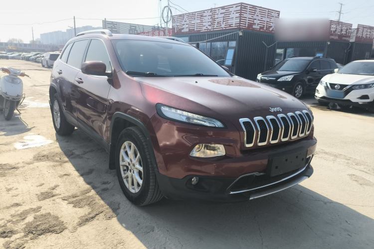 Used Jeep Cherokee 2016 2.4L Professional Smart Version
