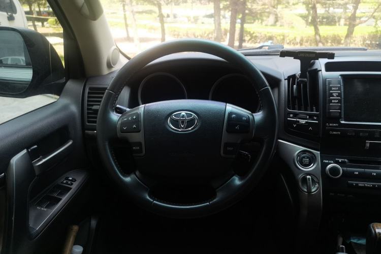 Used Toyota Land Cruiser 2007 4.7L Automatic VX-R Steering Wheel