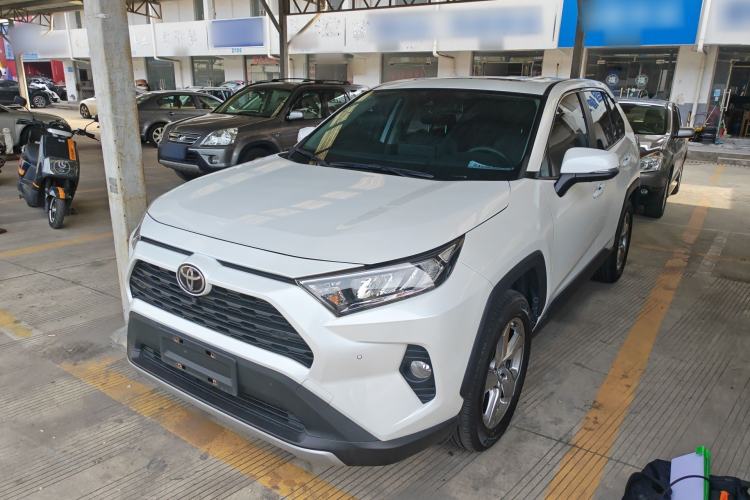 Used Toyota RAV4 2022 2.0L CVT Two-Wheel Drive Fashion Plus Edition