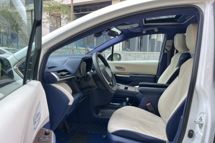 Used Toyota SIENNA 2021 2.5L Hybrid Comfort Edition