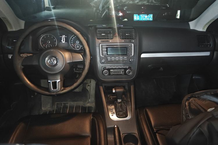 Used Volkswagen Sagitar 2011 1.4 TSI Automatic Luxury Edition
