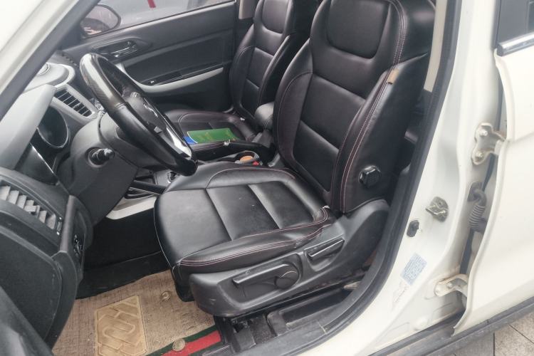 Used CHANGAN CS35 2015 1.6L Manual Luxury Model China IV Standard Left Front Seat