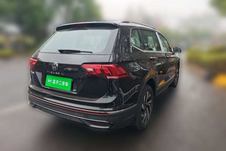 Used Volkswagen Tiguan L 2025 Model, Outstanding Version, 300TSI Automatic Two-Wheel Drive Longteng Edition Rear Right 45 Deg