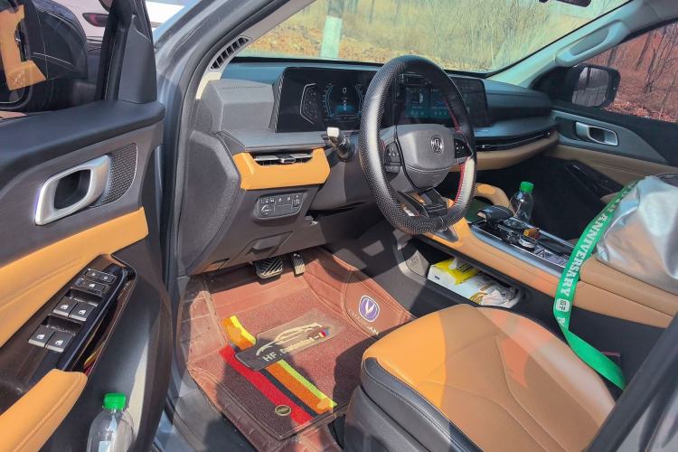 Used CHANGAN Lantop 2023 2.0T Automatic 4x4 Gasoline Flagship Standard Cab