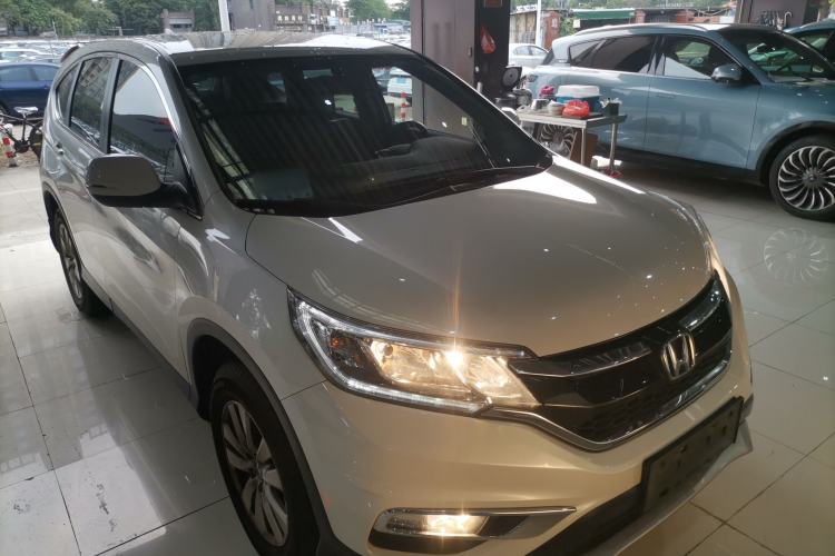 Used Honda CR-V 2015 2.0L two-wheel drive urban version