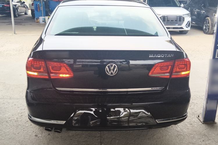 Used Volkswagen Magotan 2016 1.8TSI Smart Comfort Model Rear