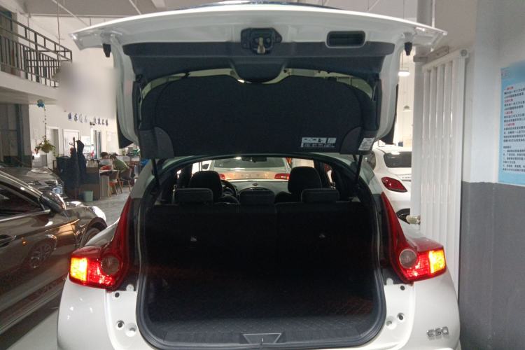 Used Infiniti ESQ 2014 1.6L Spontaneous Edition