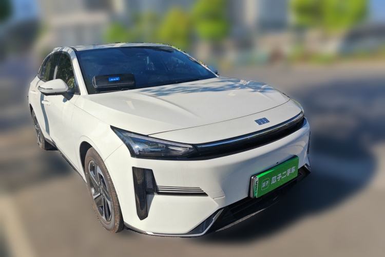 Used Geely Galaxy L6 2024 125km PLUS Dragon Edition Front Right 45 Deg