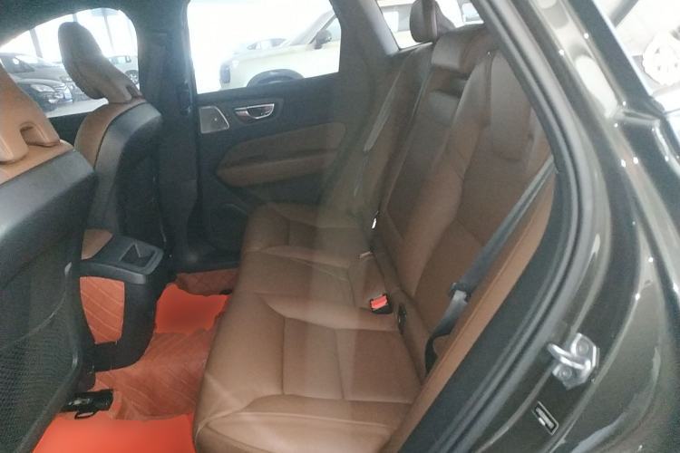 Used Volvo XC60 2021 T5 4x4 Smart Luxury Edition
