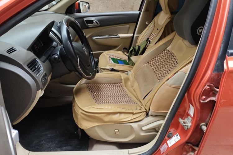 Used Baojun 610 2014 1.5L manual Comfort trim level