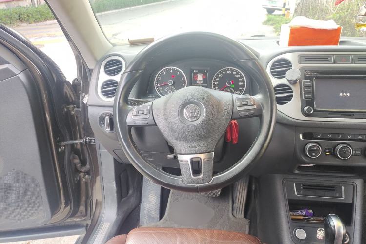 Used Volkswagen Tiguan L 2015 1.8TSI Automatic All-Wheel-Drive Luxury Model
