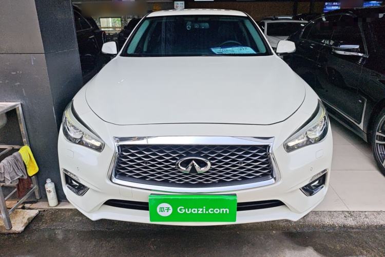 Used Infiniti Q50L 2018 2.0T Enjoyment Version China VI Standard
