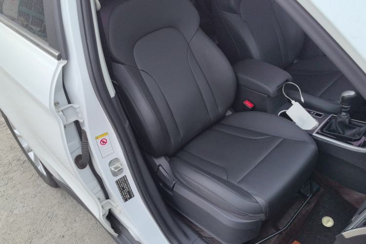 Used Haval H2 2017 Red-Label 1.5T Manual Two-Wheel Drive Luxury Model