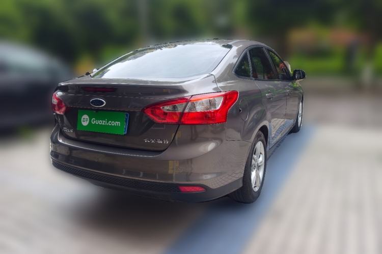 Used Ford Focus 2012 Sedan 1.6L Automatic Fashion Edition
