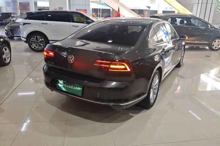 Used Volkswagen Magotan 2018 330TSI DSG Advanced Model
