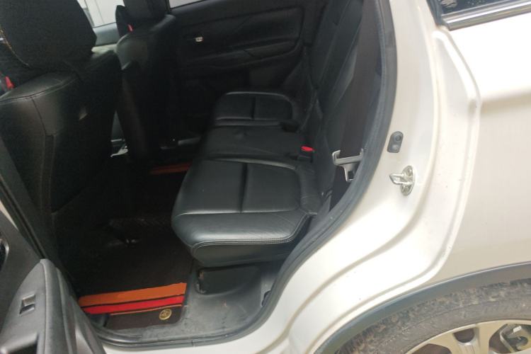 Used Mitsubishi Outlander 2014 2.4L 4x4 Deluxe Value Edition 5 Seats
