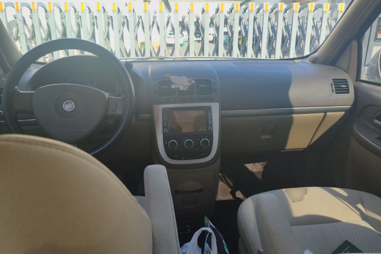 Used Buick GL8 2014 2.4L Classic Edition