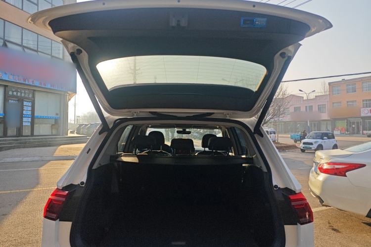 Used Volkswagen Tiguan L 2022 330TSI Automatic Two-Wheel Drive R-Line Enhanced Edition